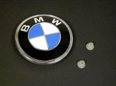 BMW純正エンブレム（78mm）Z3サイド！適合車種や取り付け方法！
