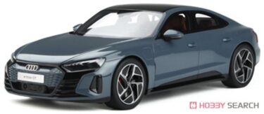 電動スポーツの魅力を凝縮！アウディ Eトロン GT ミニカー！