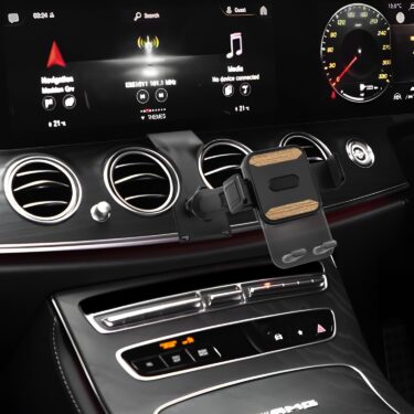 ベンツE/CLSの内装にピタッと馴染む！LUWU専用スマホホルダー！